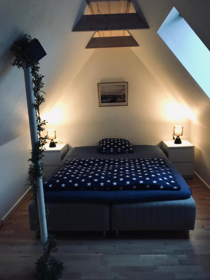 Centralt I Gentofte I 2 Plan, Ved S-Tog Og Busser Zewnętrze zdjęcie