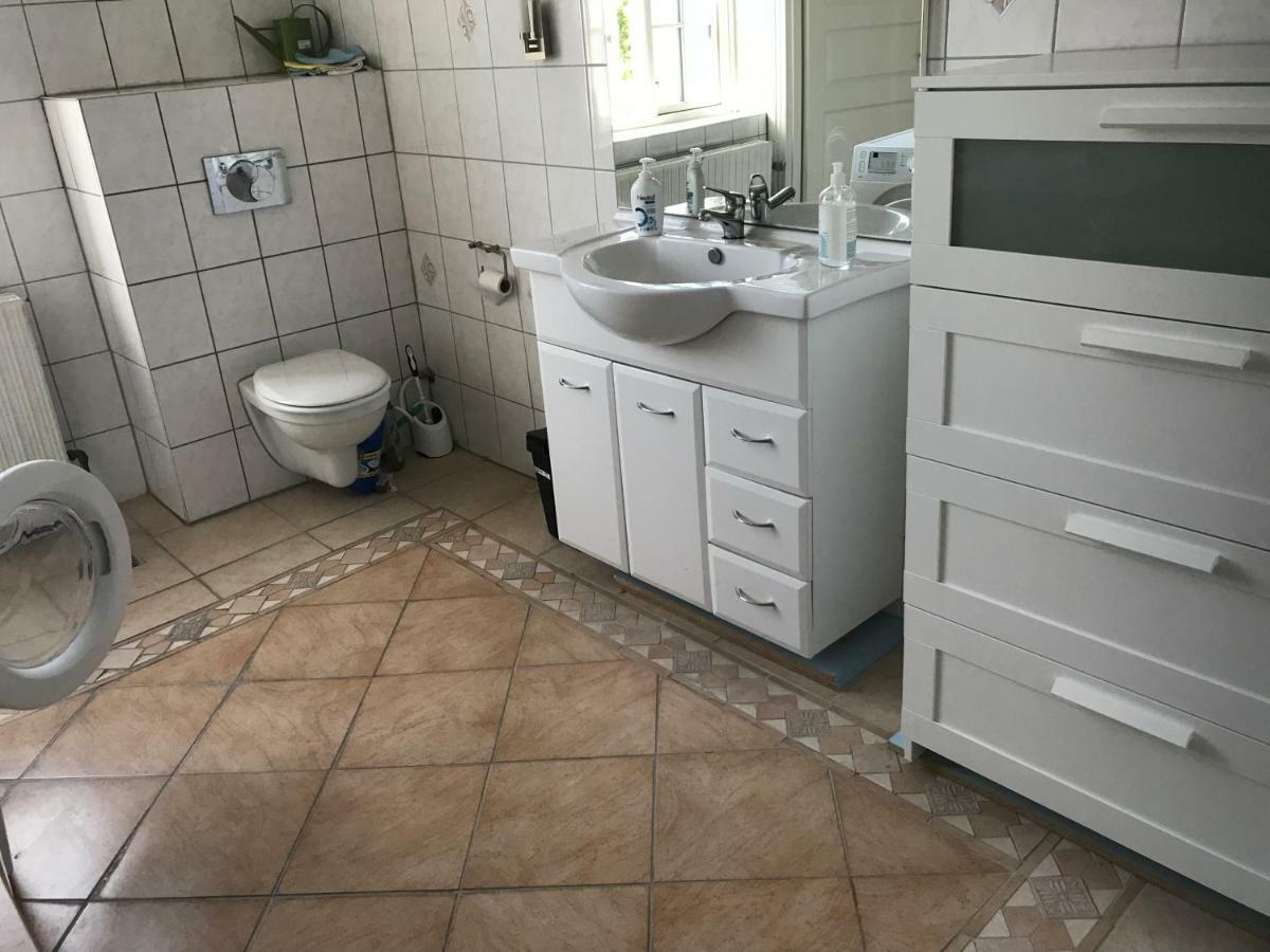 Centralt I Gentofte I 2 Plan, Ved S-Tog Og Busser Zewnętrze zdjęcie