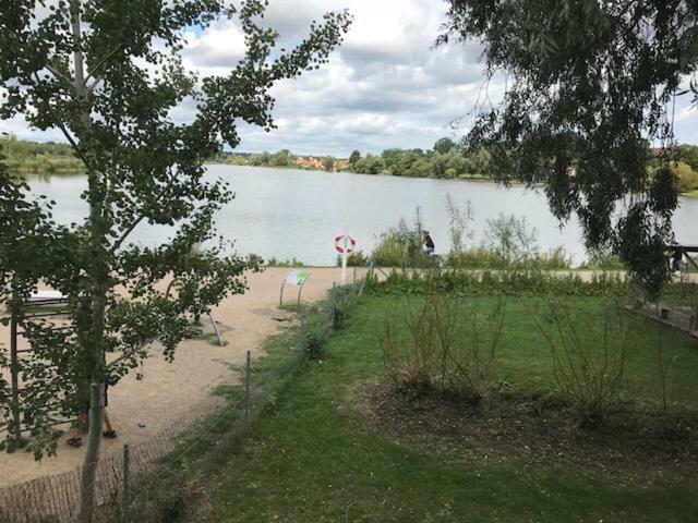 Centralt I Gentofte I 2 Plan, Ved S-Tog Og Busser Zewnętrze zdjęcie