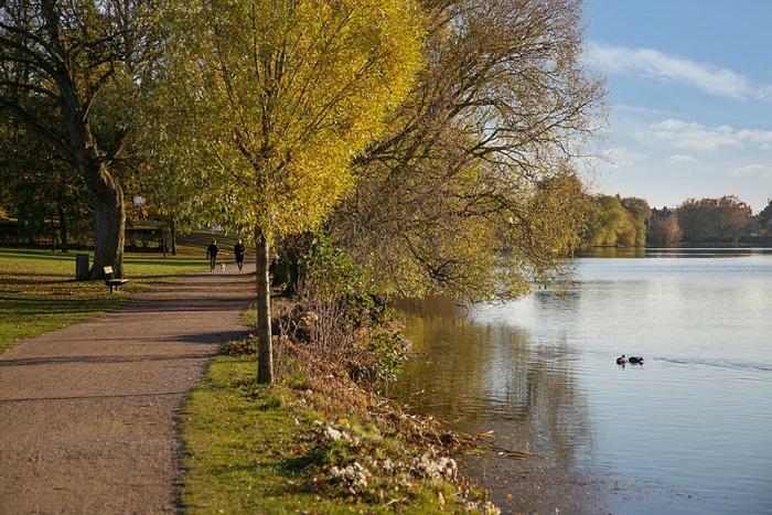 Centralt I Gentofte I 2 Plan, Ved S-Tog Og Busser Zewnętrze zdjęcie